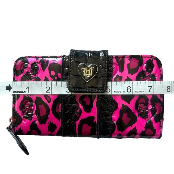 ☠️Loungefly Cheeta & Skull Wallet☠️ - Picture 8 of 10
